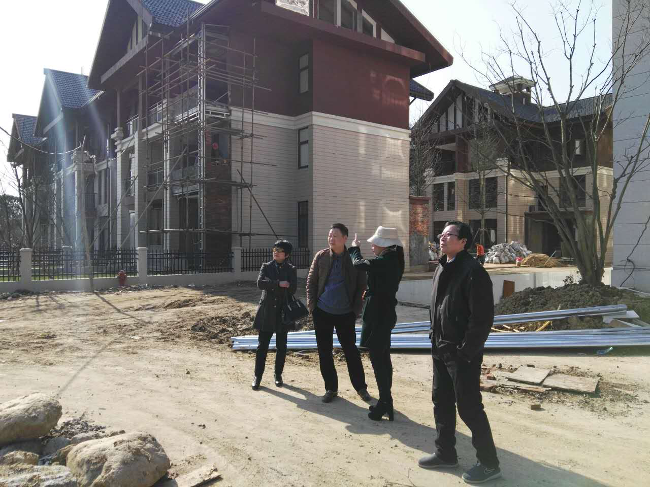 董事长、、总经理王叙宇率队前往莲花洞、、东林寺周边调查项目