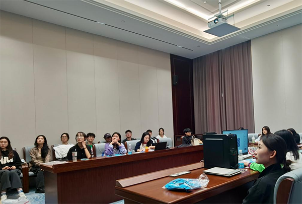 市文旅集团组织发展会议自愿者培训工作