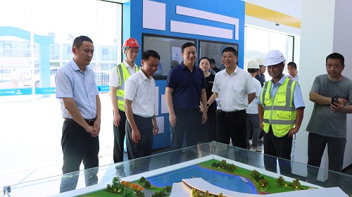 市总工会&ldquo;夏送清冷&rdquo;慰问重点项目一线建设者 周美祥赴&ldquo;三馆合一&rdquo;项目现场探望慰问高温作业工作者